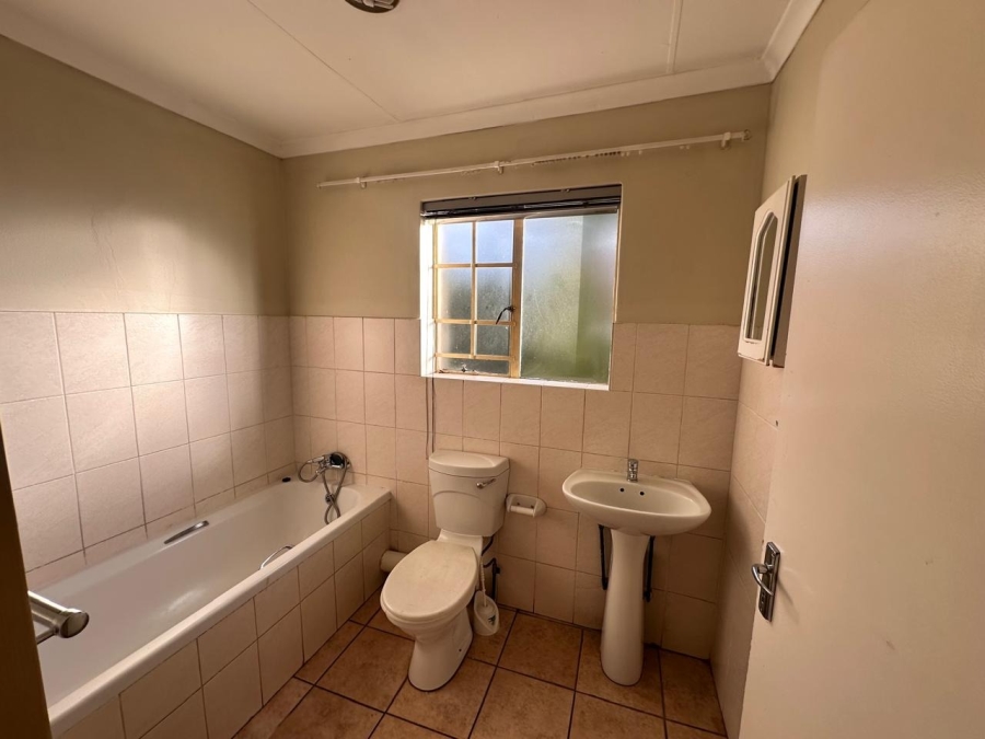 3 Bedroom Property for Sale in Annlin Gauteng