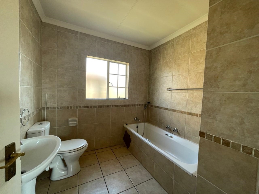 To Let 3 Bedroom Property for Rent in Carlswald Gauteng