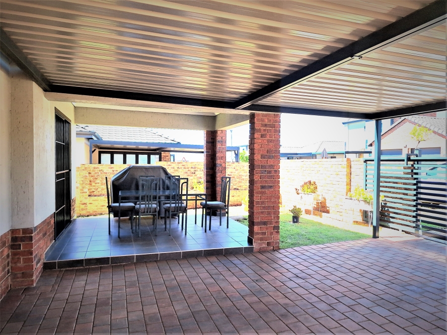 3 Bedroom Property for Sale in Lion Pride Gauteng