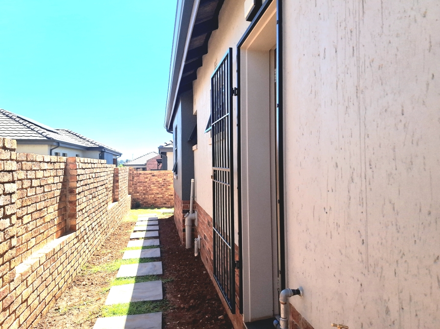 3 Bedroom Property for Sale in Lion Pride Gauteng