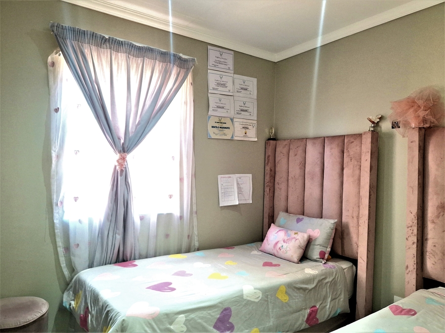 3 Bedroom Property for Sale in Lion Pride Gauteng