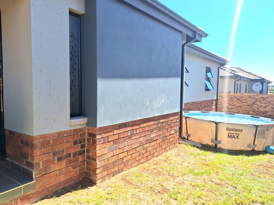 3 Bedroom Property for Sale in Lion Pride Gauteng