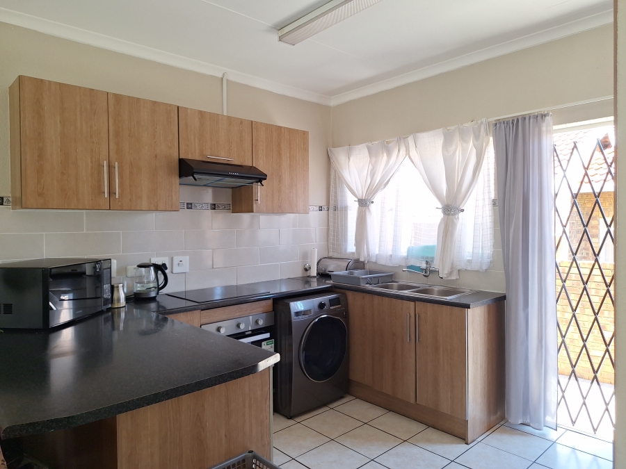 2 Bedroom Property for Sale in Groblerpark Gauteng