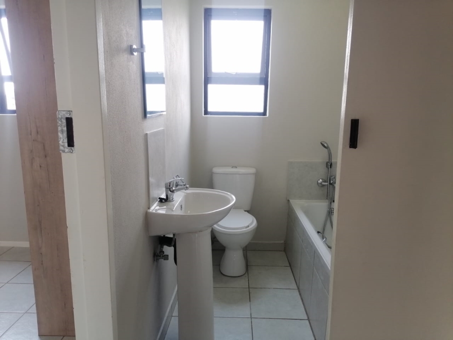 3 Bedroom Property for Sale in Kenleaf Gauteng