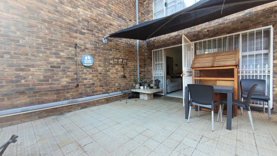 To Let 2 Bedroom Property for Rent in Brackendowns Gauteng