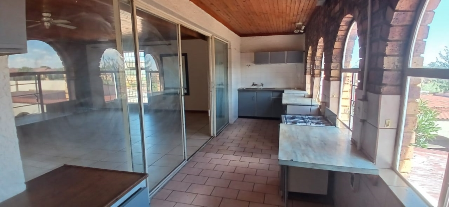 To Let 2 Bedroom Property for Rent in Wilgeheuwel Gauteng