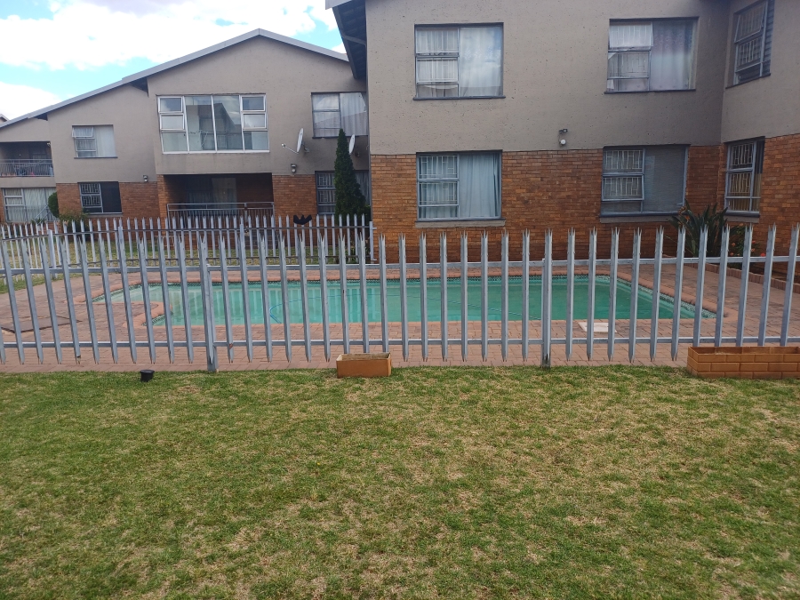 2 Bedroom Property for Sale in Vanderbijlpark CE 3 Gauteng