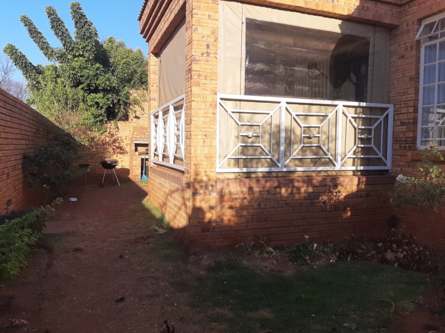 To Let 2 Bedroom Property for Rent in Chancliff A H Gauteng