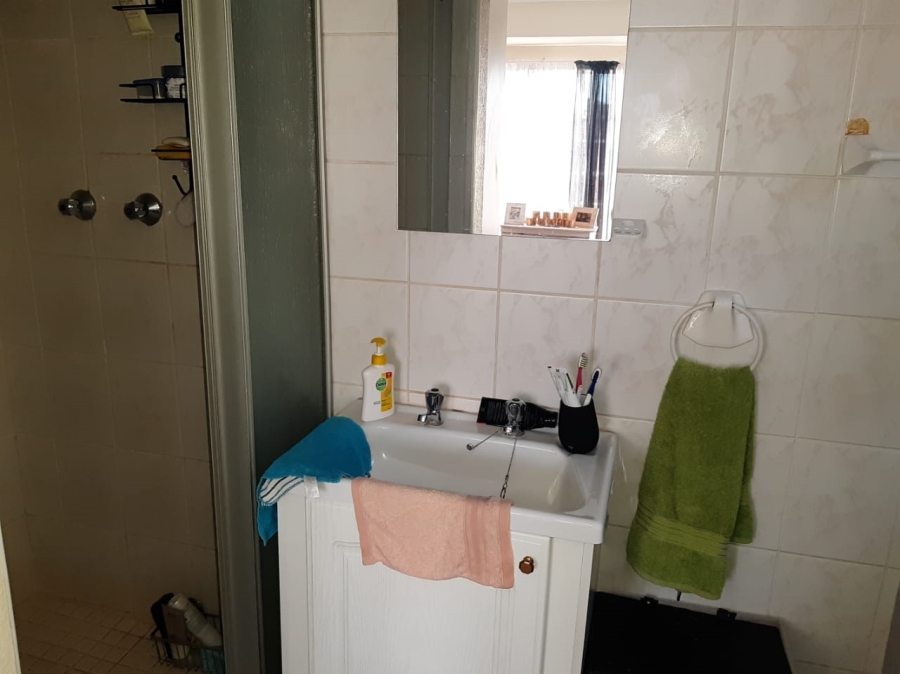 To Let 2 Bedroom Property for Rent in Chancliff A H Gauteng