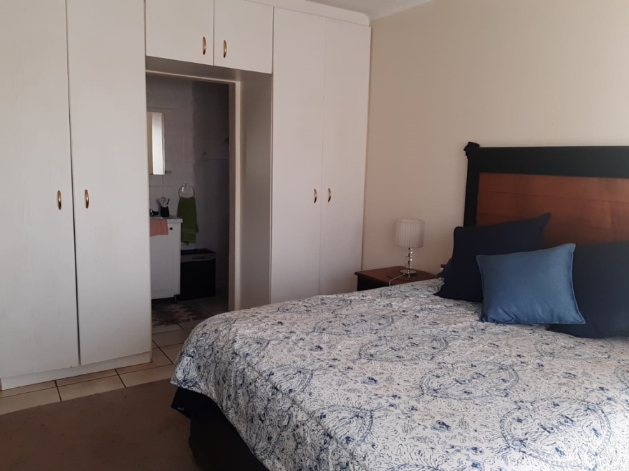 To Let 2 Bedroom Property for Rent in Chancliff A H Gauteng