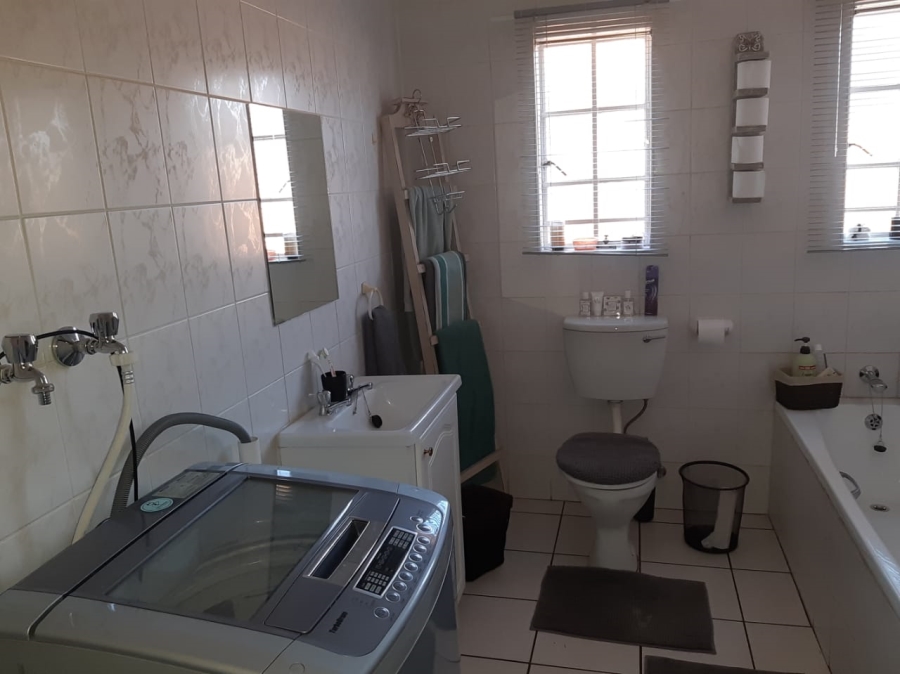 To Let 2 Bedroom Property for Rent in Chancliff A H Gauteng