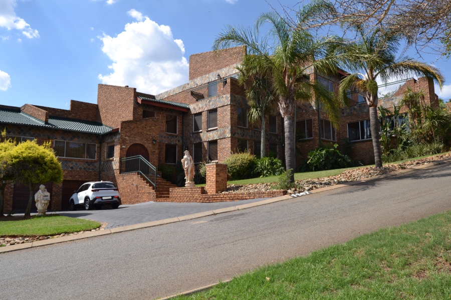 7 Bedroom Property for Sale in Helderkruin View Gauteng