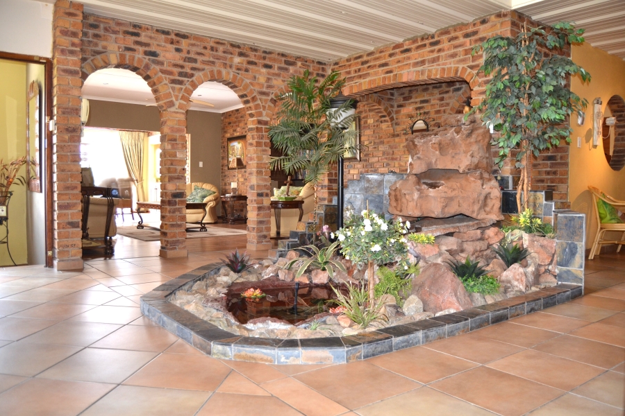 7 Bedroom Property for Sale in Helderkruin View Gauteng