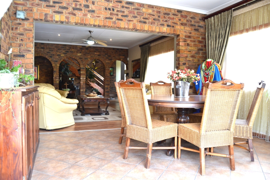 7 Bedroom Property for Sale in Helderkruin View Gauteng