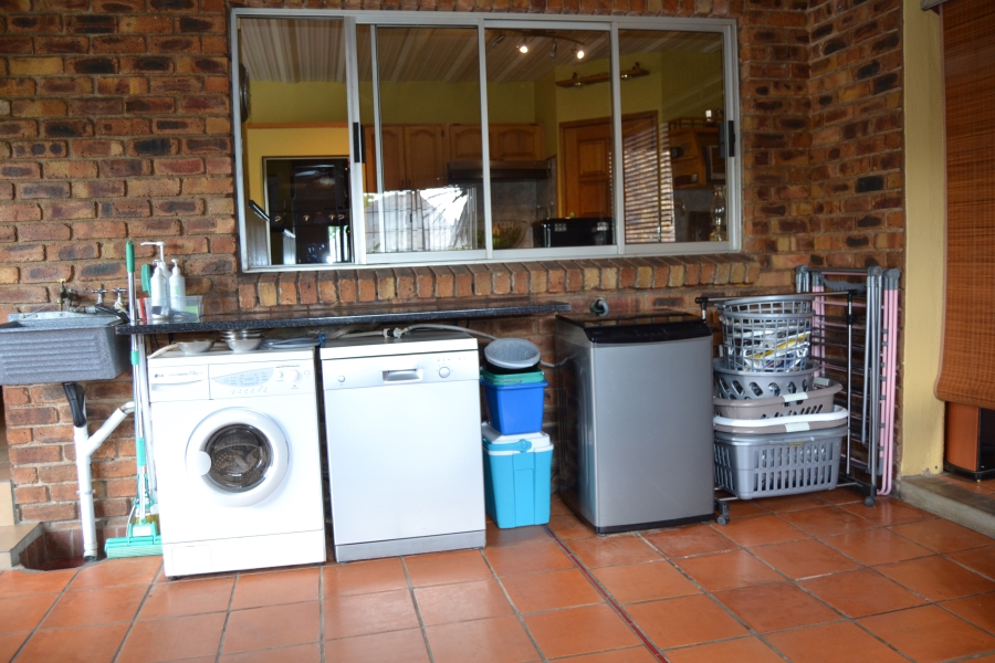 7 Bedroom Property for Sale in Helderkruin View Gauteng