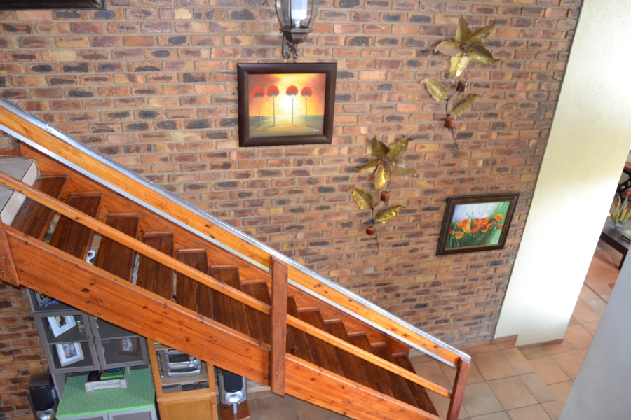 7 Bedroom Property for Sale in Helderkruin View Gauteng