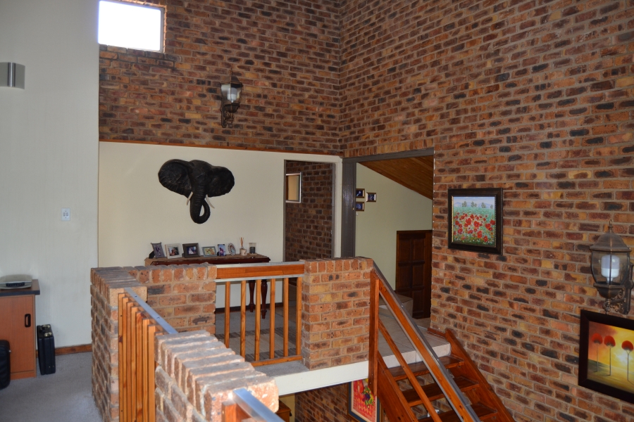 7 Bedroom Property for Sale in Helderkruin View Gauteng