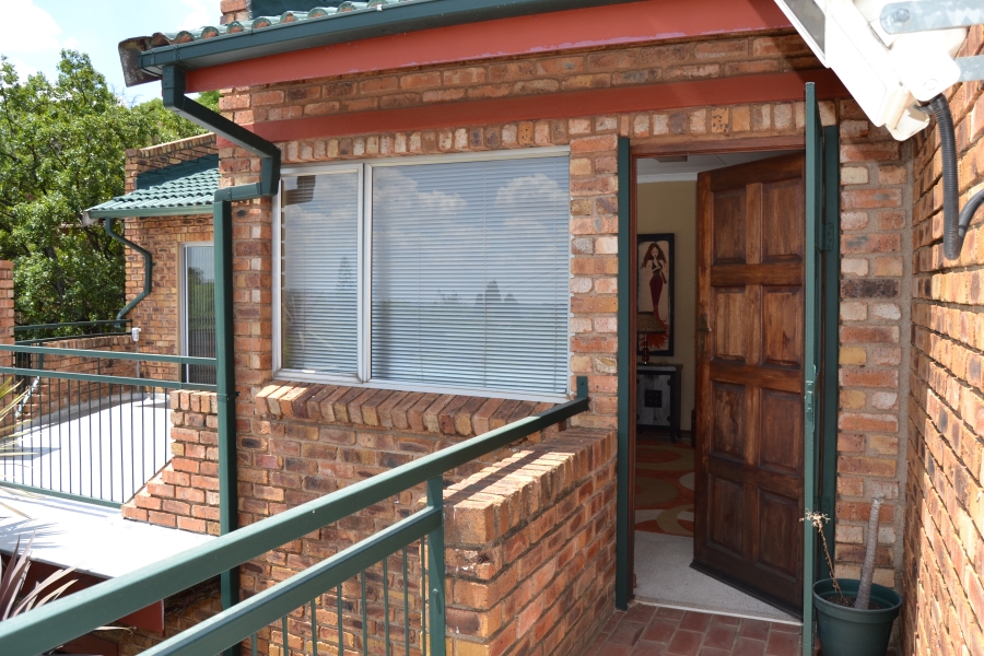 7 Bedroom Property for Sale in Helderkruin View Gauteng