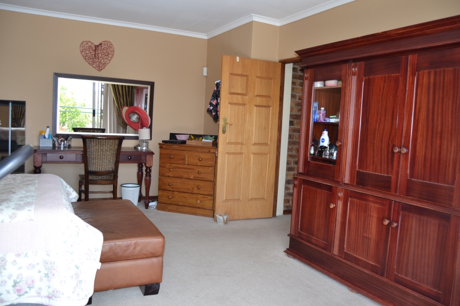 7 Bedroom Property for Sale in Helderkruin View Gauteng