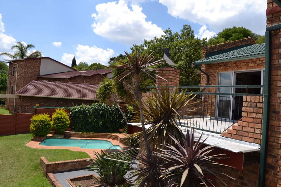 7 Bedroom Property for Sale in Helderkruin View Gauteng