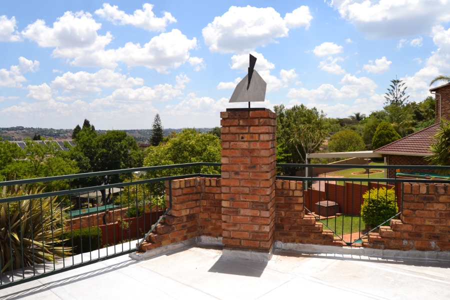 7 Bedroom Property for Sale in Helderkruin View Gauteng