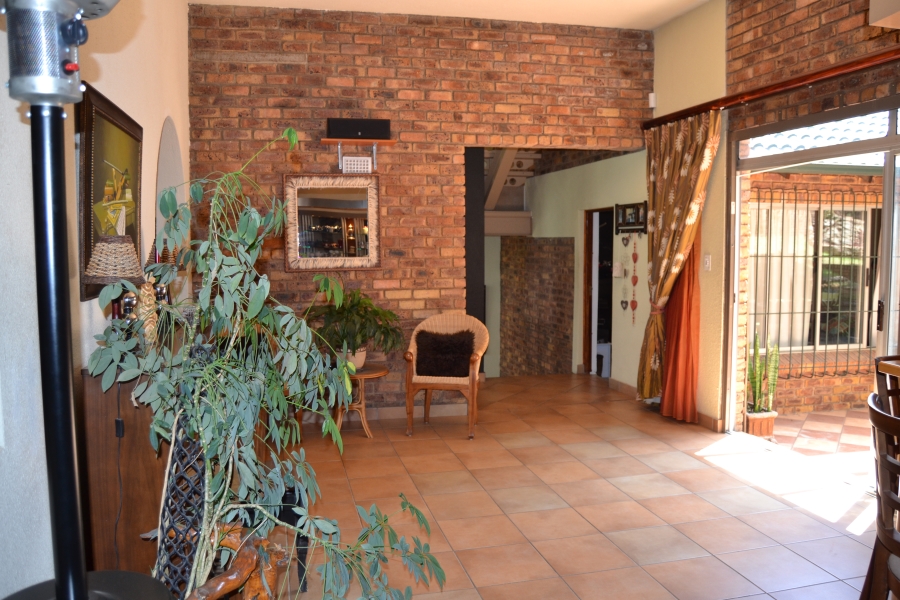 7 Bedroom Property for Sale in Helderkruin View Gauteng