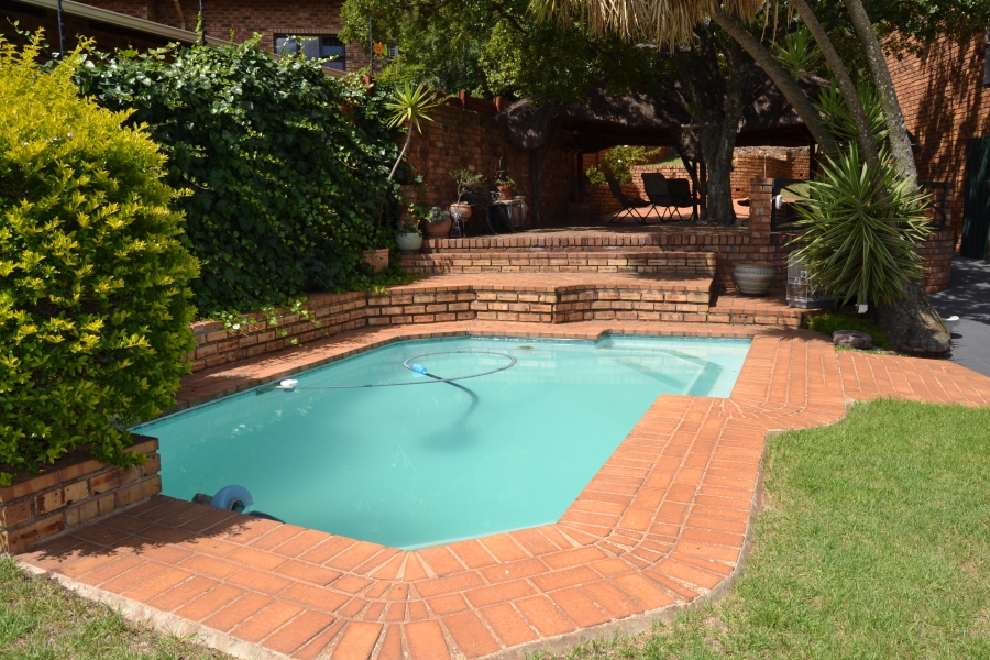 7 Bedroom Property for Sale in Helderkruin View Gauteng