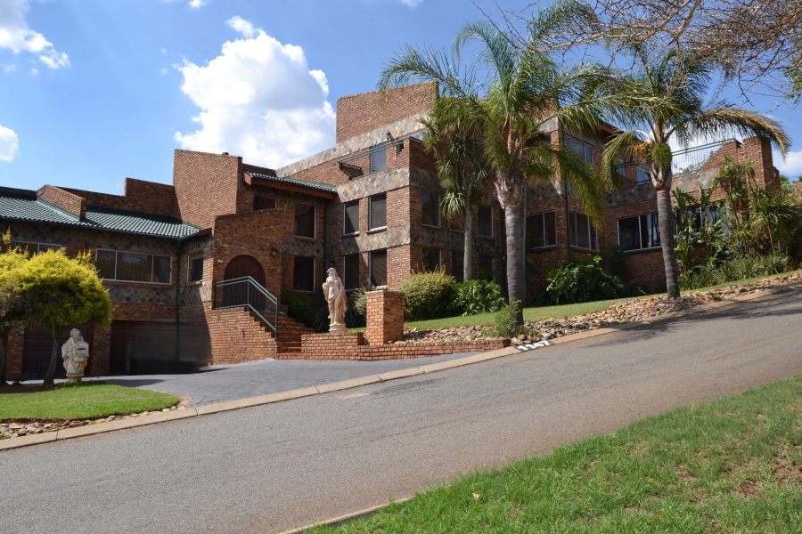 7 Bedroom Property for Sale in Helderkruin View Gauteng