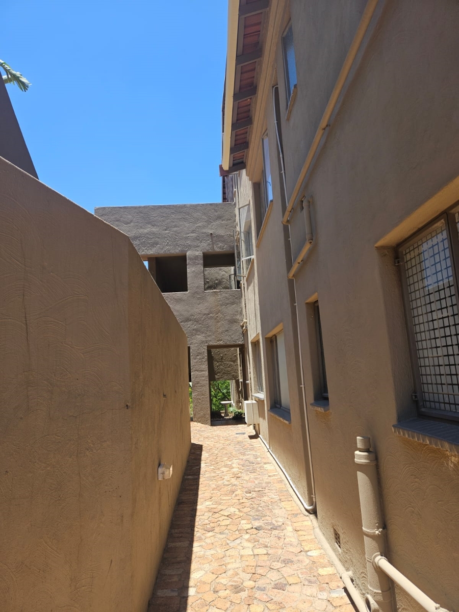 To Let 2 Bedroom Property for Rent in Mulbarton Gauteng