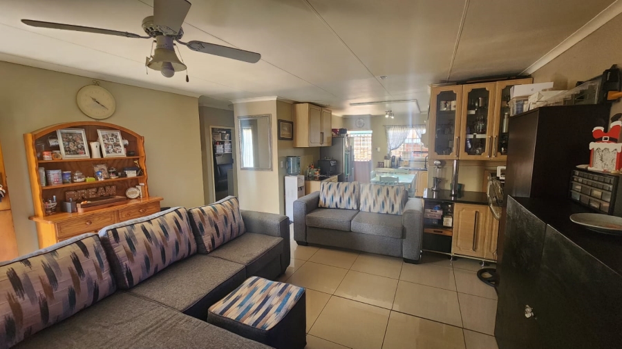 2 Bedroom Property for Sale in Doornpoort Gauteng