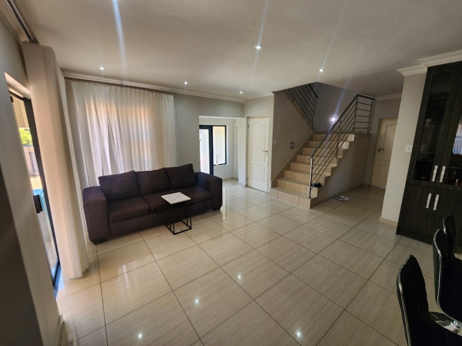 4 Bedroom Property for Sale in Magalieskruin Gauteng