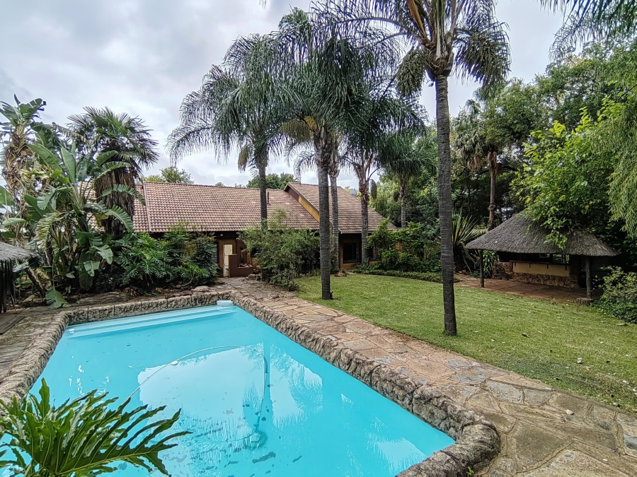 4 Bedroom Property for Sale in Waverley Gauteng