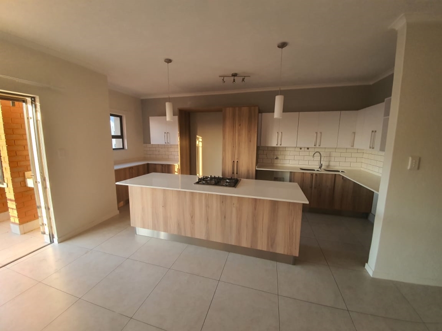 To Let 2 Bedroom Property for Rent in Golden Fields Estate Gauteng