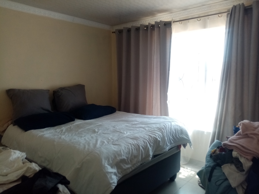 2 Bedroom Property for Sale in Tsakane Gauteng