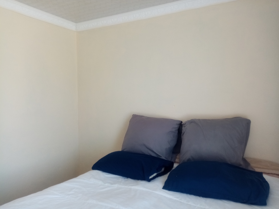 2 Bedroom Property for Sale in Tsakane Gauteng