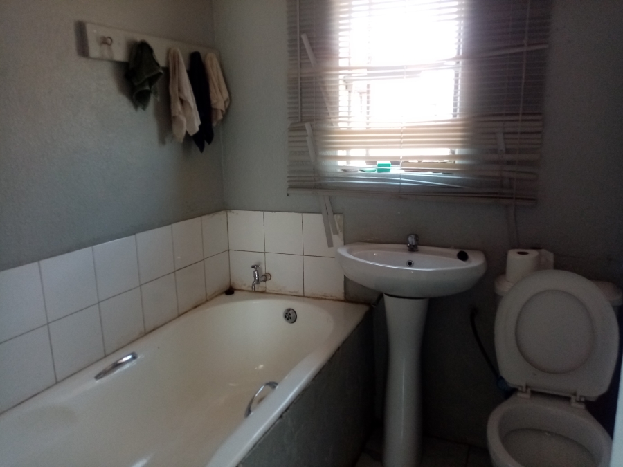 2 Bedroom Property for Sale in Tsakane Gauteng