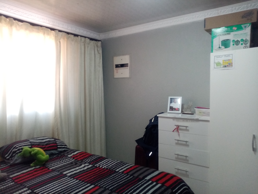 2 Bedroom Property for Sale in Tsakane Gauteng