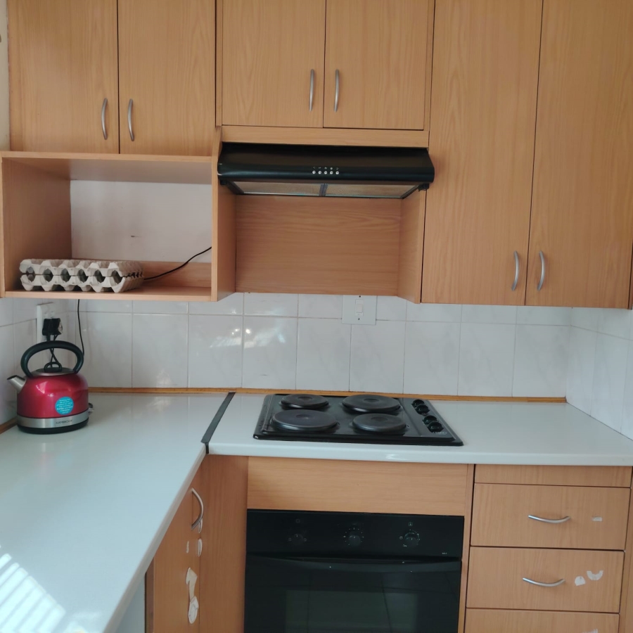 2 Bedroom Property for Sale in Vorna Valley Gauteng