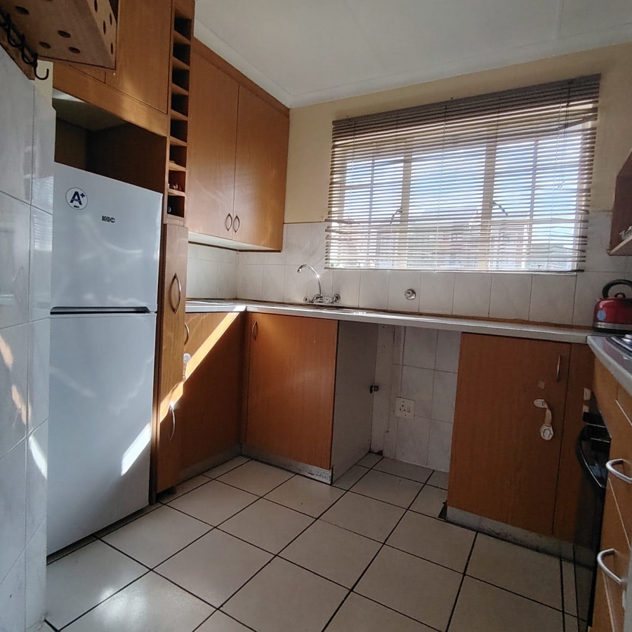 2 Bedroom Property for Sale in Vorna Valley Gauteng