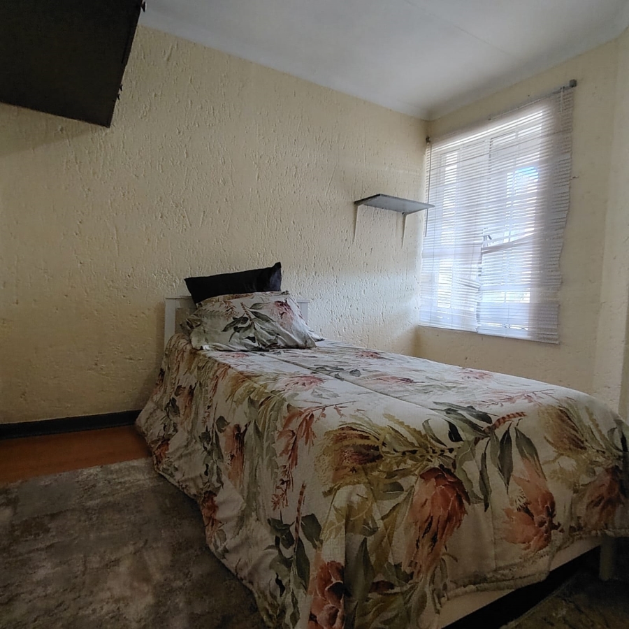 2 Bedroom Property for Sale in Vorna Valley Gauteng