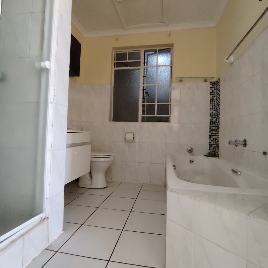 2 Bedroom Property for Sale in Vorna Valley Gauteng