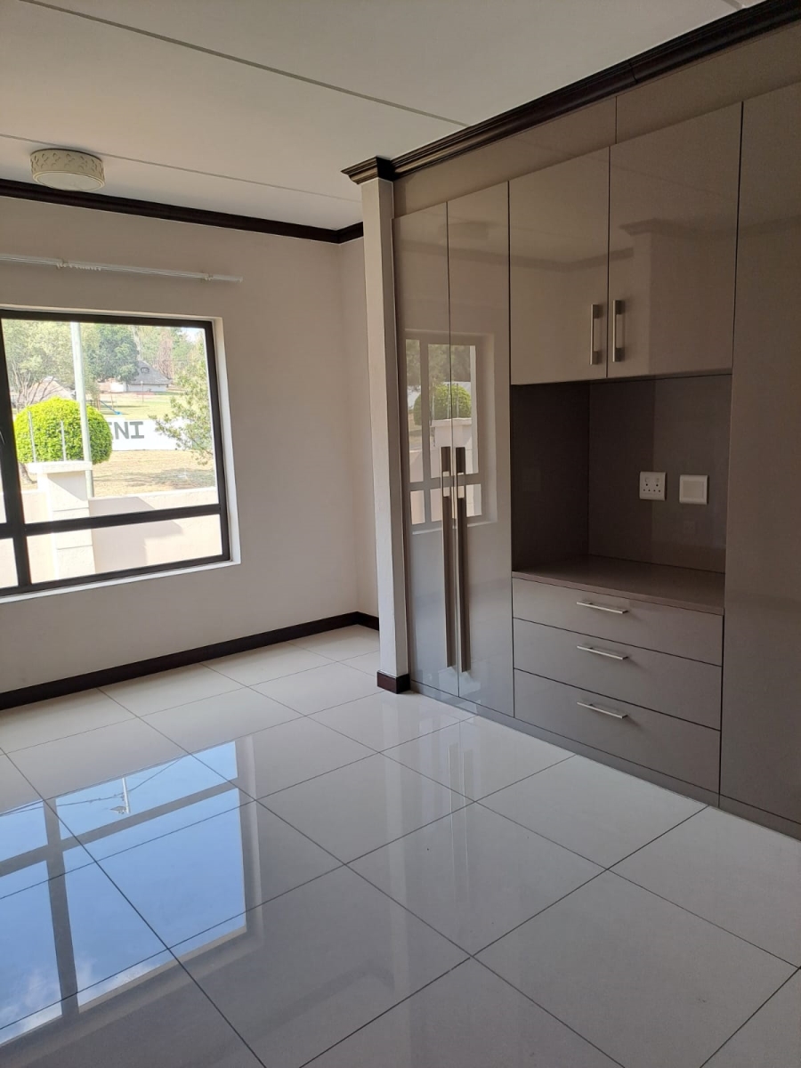 3 Bedroom Property for Sale in Carlswald Gauteng