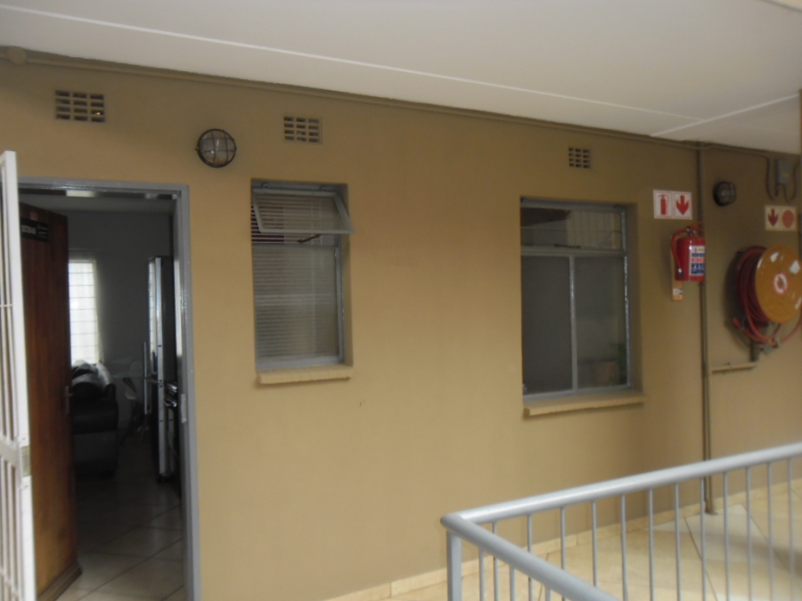 2 Bedroom Property for Sale in Jabulani Gauteng