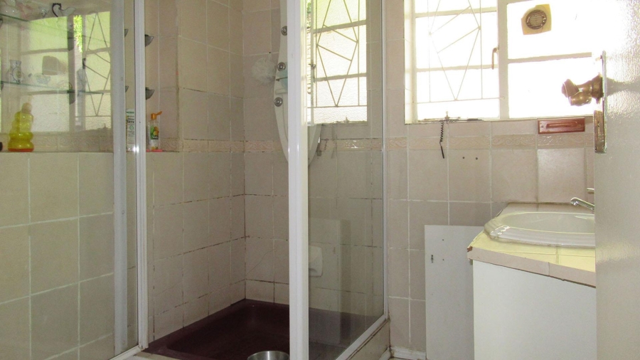 3 Bedroom Property for Sale in Fontainebleau Gauteng