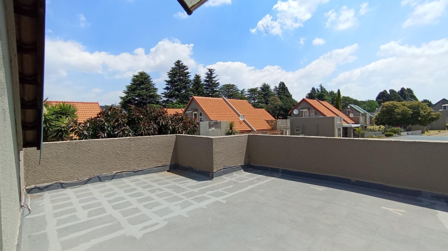 3 Bedroom Property for Sale in Weltevreden Park Gauteng