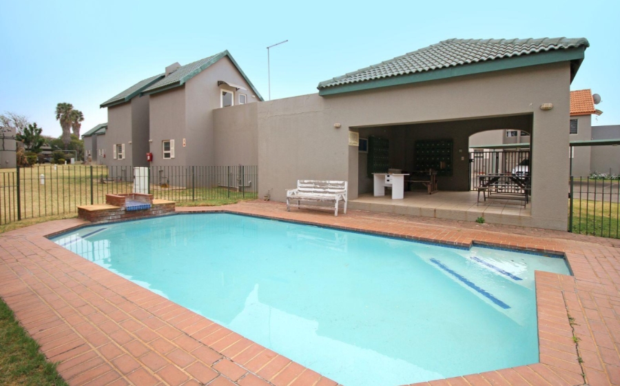 3 Bedroom Property for Sale in Weltevreden Park Gauteng