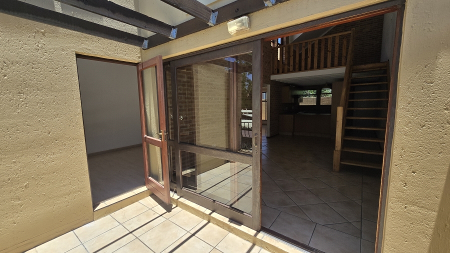 2 Bedroom Property for Sale in Sunninghill Gauteng