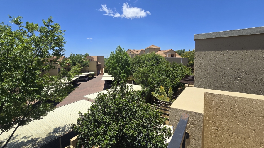 2 Bedroom Property for Sale in Sunninghill Gauteng