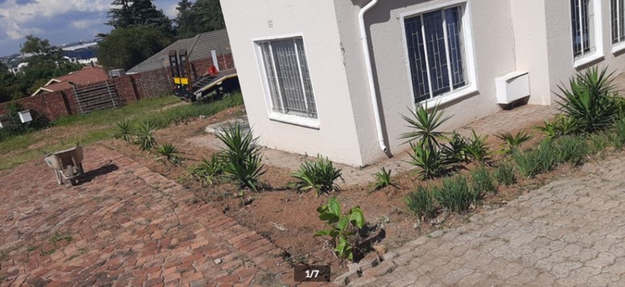 To Let 3 Bedroom Property for Rent in Buccleuch Gauteng