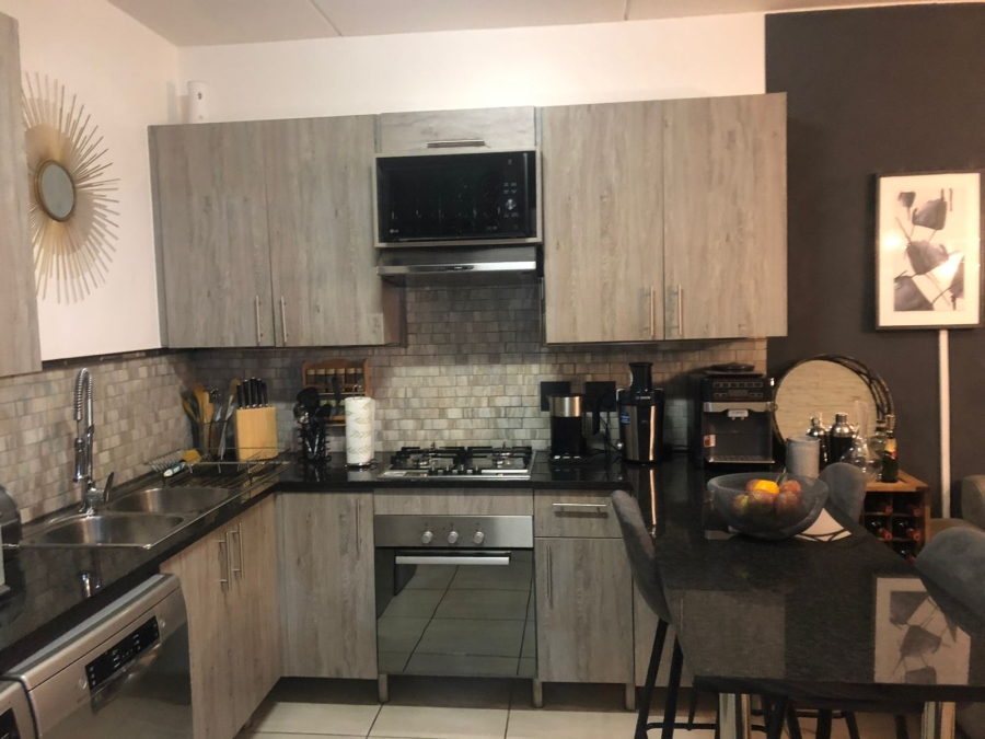 2 Bedroom Property for Sale in Glen Austin Gauteng